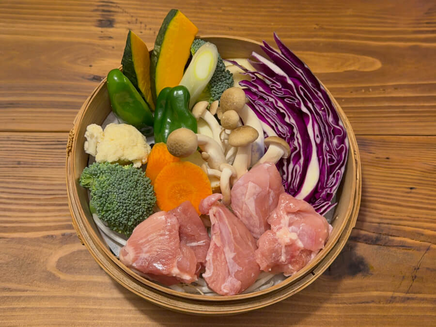 Chicken & vegetable Seiro